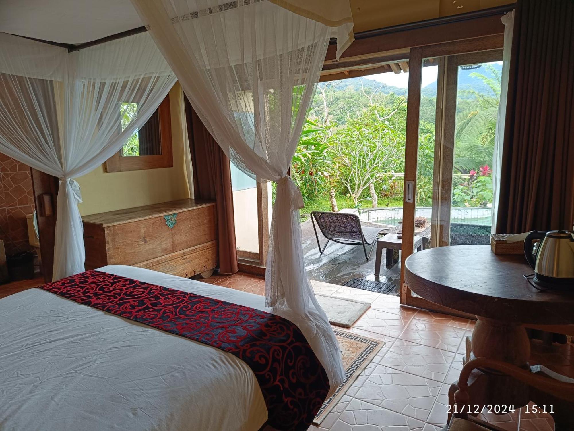 Dwan Tea Mountain Side Bed & Breakfast จาตีลูวีห์ ภายนอก รูปภาพ