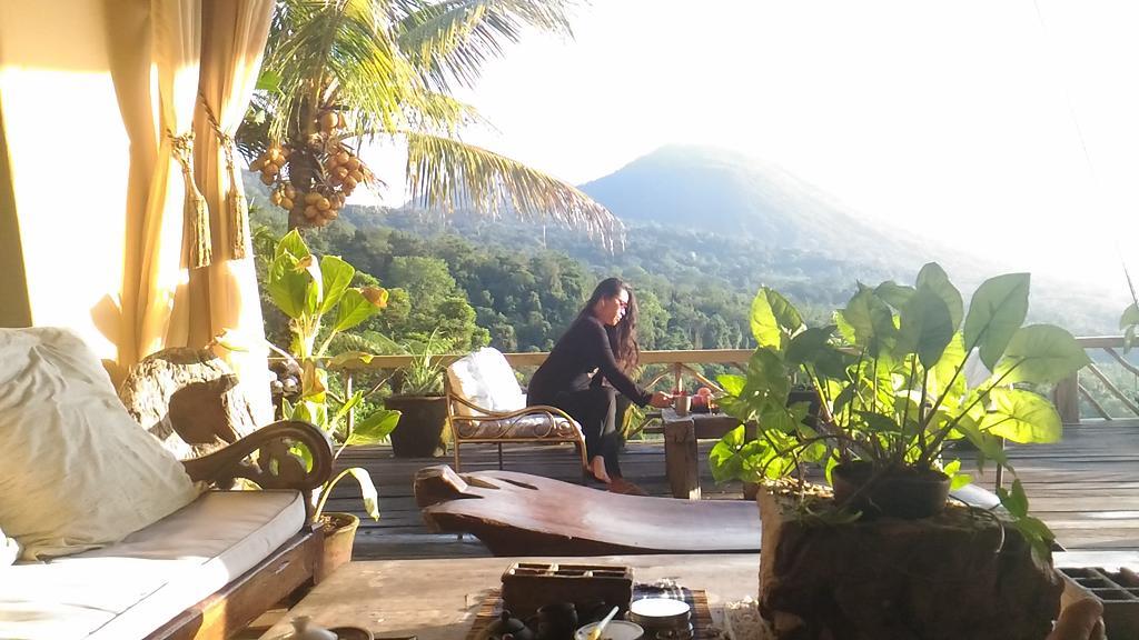 Dwan Tea Mountain Side Bed & Breakfast จาตีลูวีห์ ภายนอก รูปภาพ