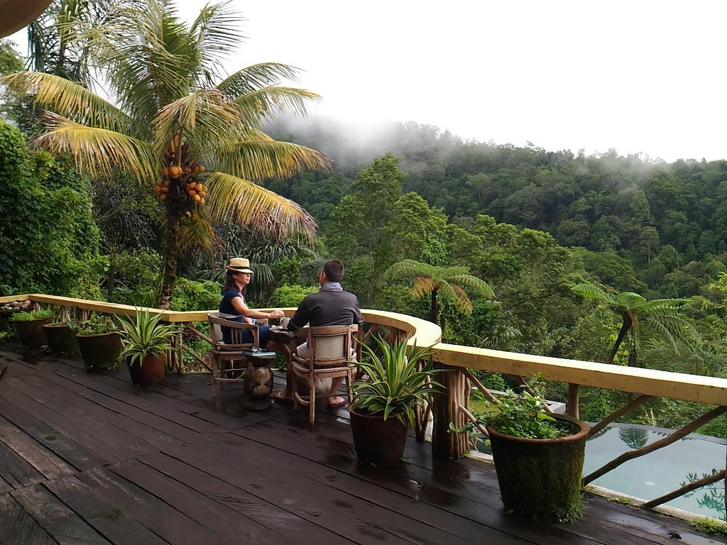 Dwan Tea Mountain Side Bed & Breakfast จาตีลูวีห์ ภายนอก รูปภาพ